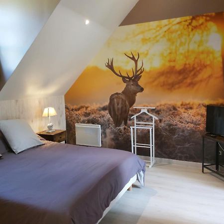 Le Bonheur Des Plumes Bed & Breakfast Montmartin-en-Graignes Екстериор снимка