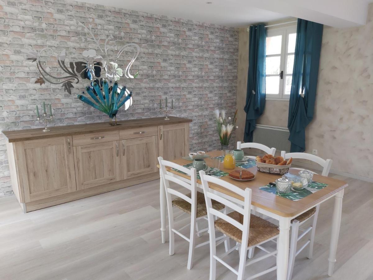Le Bonheur Des Plumes Bed & Breakfast Montmartin-en-Graignes Екстериор снимка