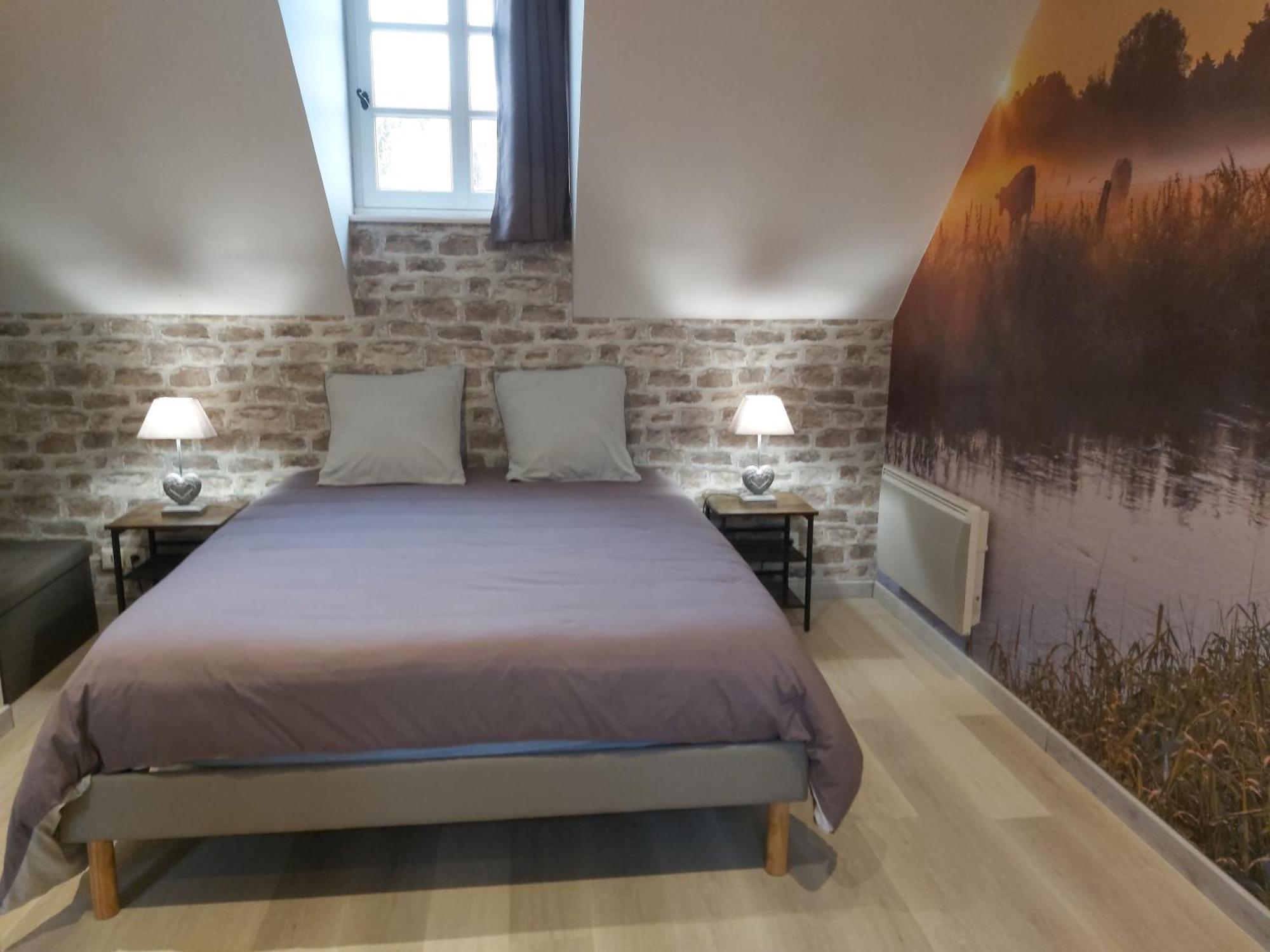 Le Bonheur Des Plumes Bed & Breakfast Montmartin-en-Graignes Екстериор снимка